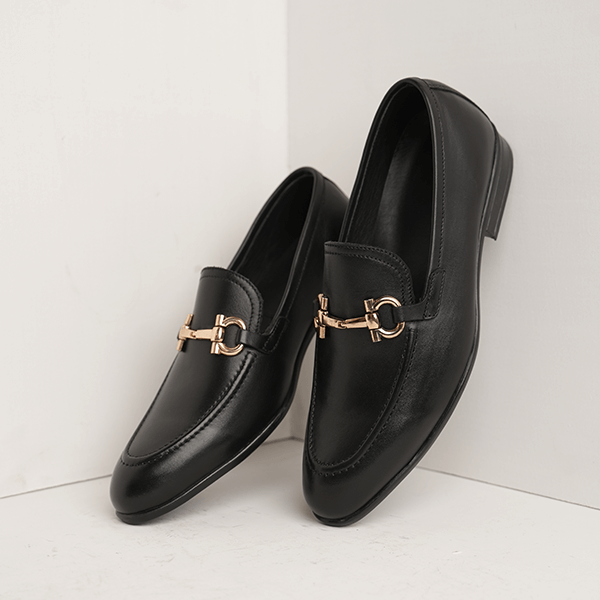 Kordon Leather Horsebit Loafer in Black — another angle