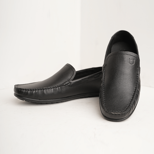 Martin Leather Moccasin Loafer in Black
