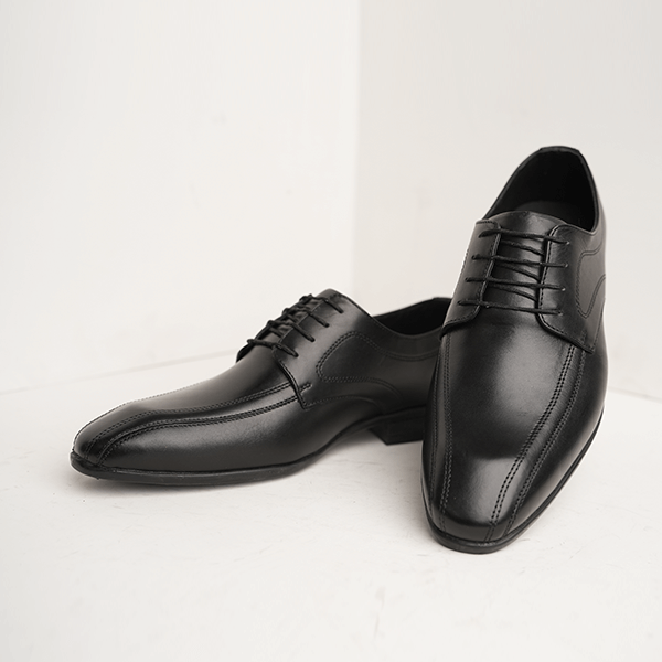 Moreton Bike-Toe Derby in Black