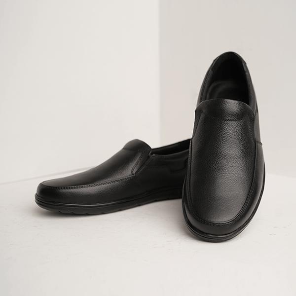 New York Apron-Toe Slip-On in Black