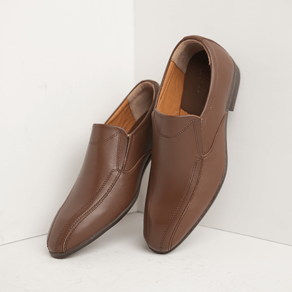 Honolulu Seamed-Toe Slip-On in Brown