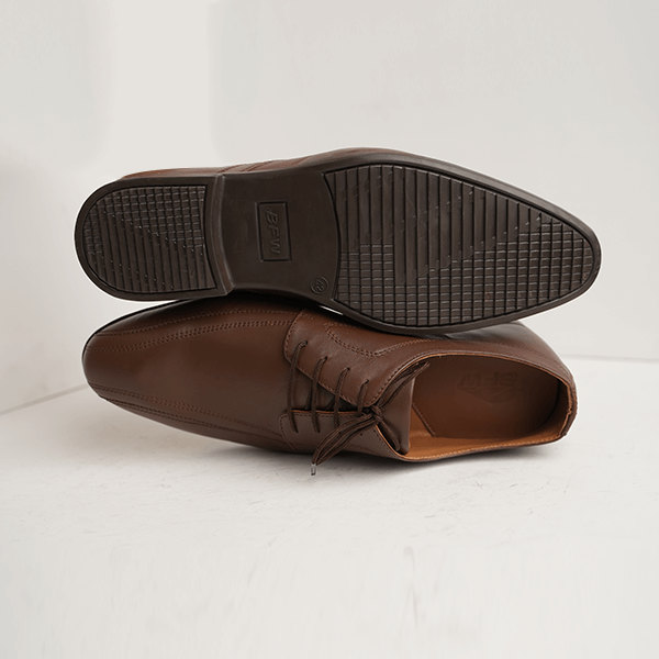 Moreton Bike-Toe Derby in Brown — rubber sole
