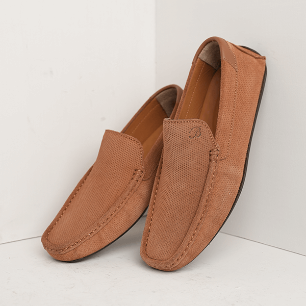 Dover Suede Driving Moccasin in Tan